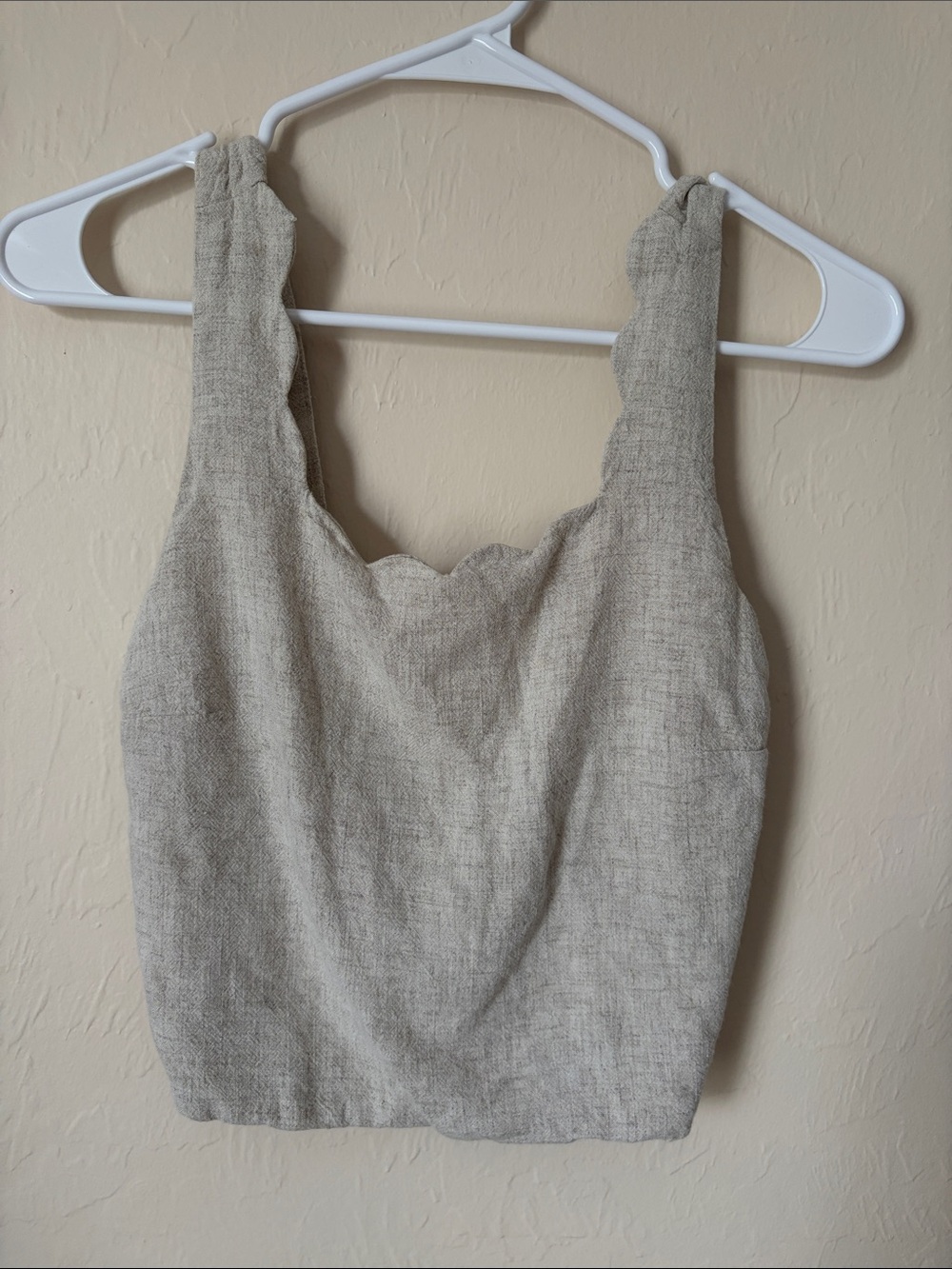 Monteau Scalloped Neckline Linen-Blend Crop Top in Neutral Beige